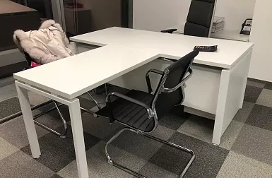 Универ. лизинговая компания